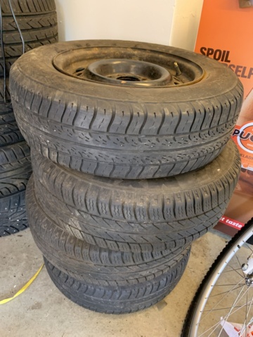 925657-59 Mercedes-Benz 200 -1983