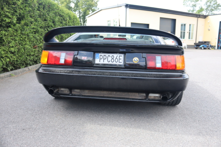 925693-11 Lotus Esprit SE 2.2 Turbo - 1989
