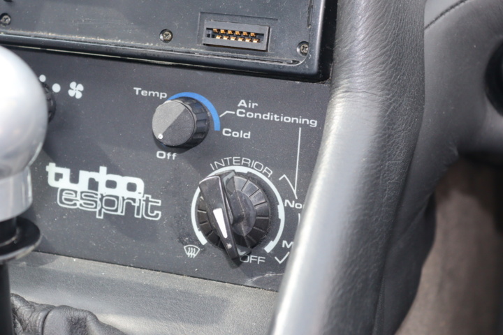 925693-23 Lotus Esprit SE 2.2 Turbo - 1989