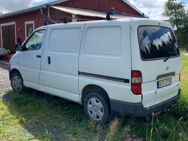 925658-7 Toyota HiAce Van 2.5 Diesel -2005 (102hp, 12504km)