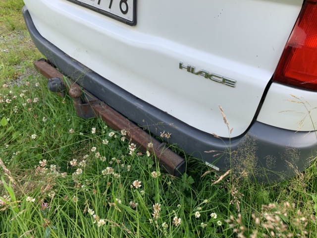 925658-19 Toyota HiAce Van 2.5 Diesel -2005 (102hp, 12504km)