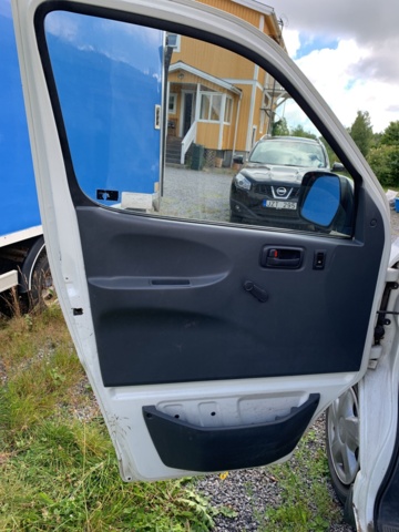 925658-21 Toyota HiAce Van 2.5 Diesel -2005 (102hp, 12504km)