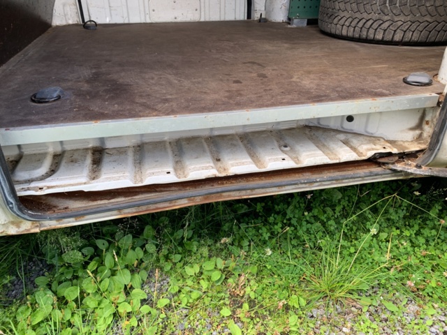 925658-32 Toyota HiAce Van 2.5 Diesel -2005 (102hp, 12504km)