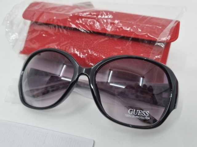 925241-3 2 Guess sunglasses, women - Shipping included