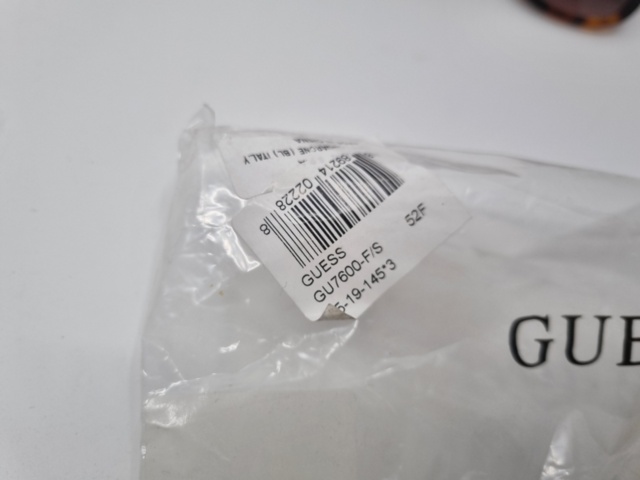 925241-5 2 Guess sunglasses, women - Shipping included