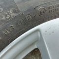 887523-9 4st Audi fälgar med sommardäck