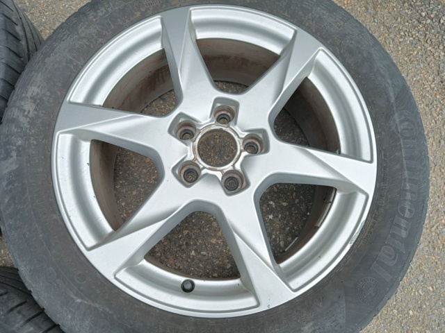 887523-15 4st Audi fälgar med sommardäck