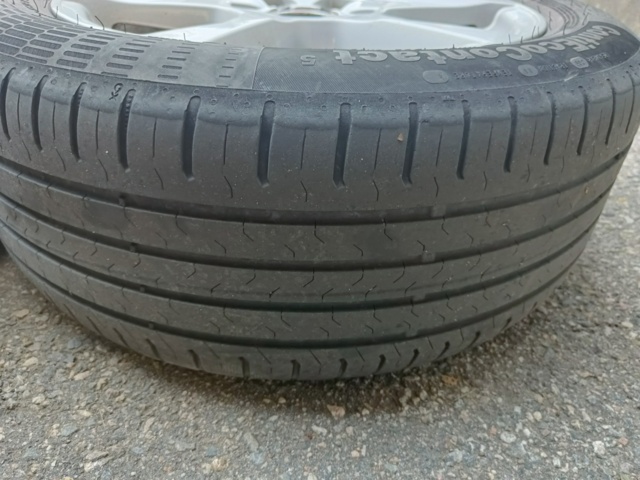 887523-18 4st Audi fälgar med sommardäck