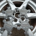 887523-21 4st Audi fälgar med sommardäck