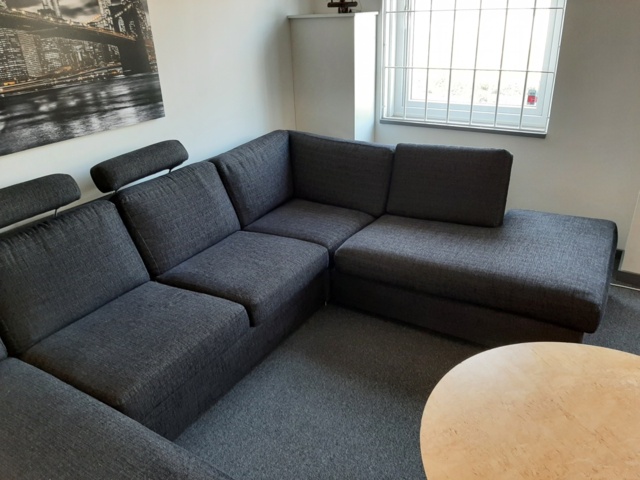 805205-2 Sofa & table