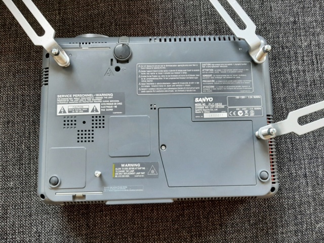 805207-4 Projector - Sanyo Pro xtraX multiverse projector