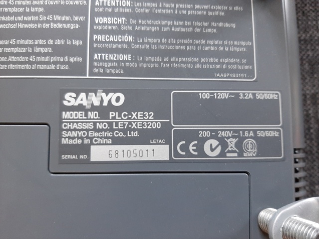 805207-5 Projector - Sanyo Pro xtraX multiverse projector
