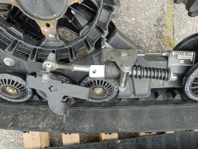 889181-19 Track set Polaris Prospector PRO