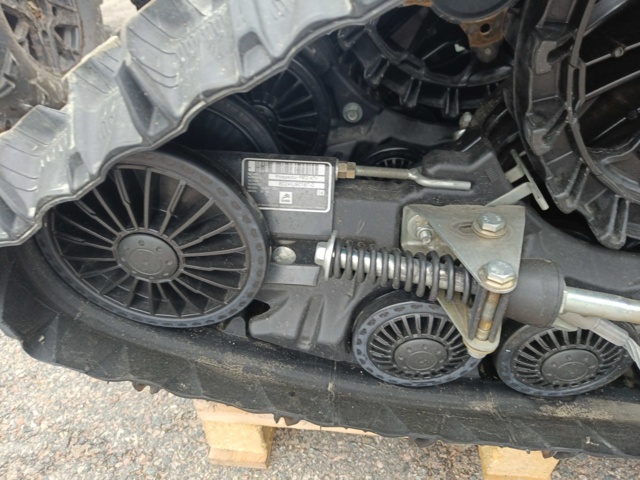 889181-24 Track set Polaris Prospector PRO