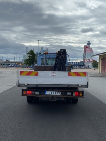 912548-6 Iveco Daily 3.0 HPT with crane and long bed -2006