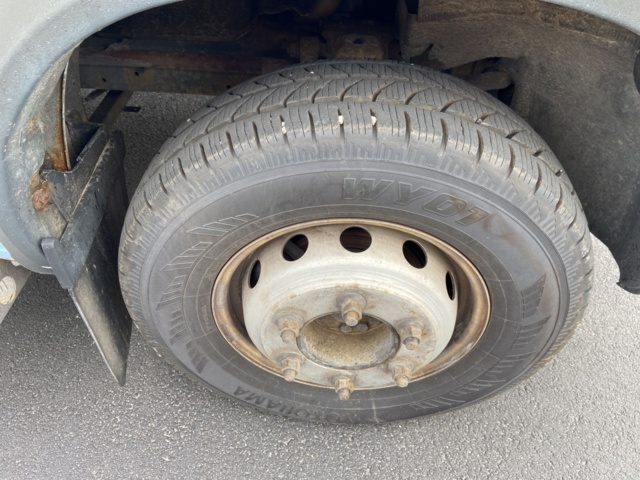 912548-21 Iveco Daily 3.0 HPT with crane and long bed -2006