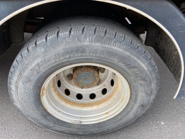 912548-25 Iveco Daily 3.0 HPT with crane and long bed -2006