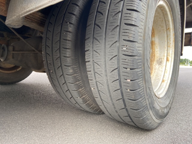 912548-26 Iveco Daily 3.0 HPT with crane and long bed -2006