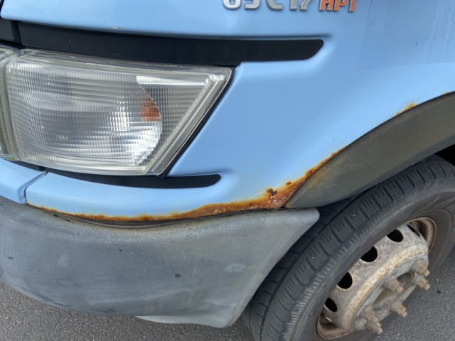 912548-11 Iveco Daily 3.0 HPT with crane and long bed -2006