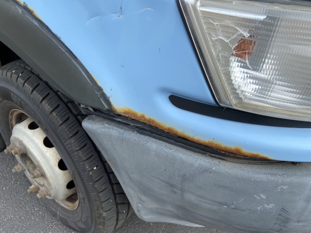 912548-15 Iveco Daily 3.0 HPT with crane and long bed -2006