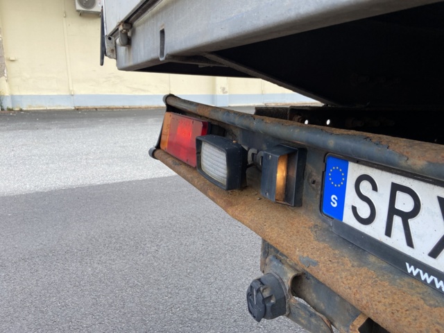 912548-35 Iveco Daily 3.0 HPT with crane and long bed -2006