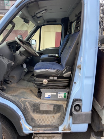 912548-42 Iveco Daily 3.0 HPT with crane and long bed -2006