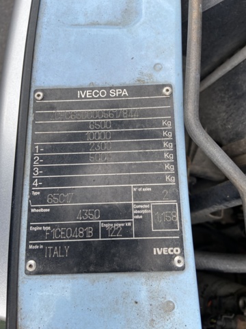 912548-48 Iveco Daily 3.0 HPT with crane and long bed -2006