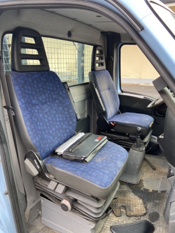 912548-50 Iveco Daily 3.0 HPT with crane and long bed -2006