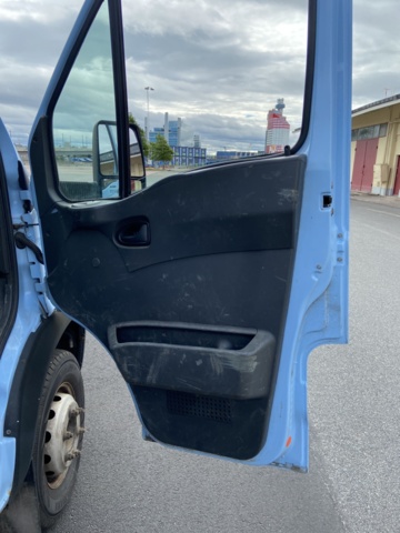 912548-53 Iveco Daily 3.0 HPT with crane and long bed -2006