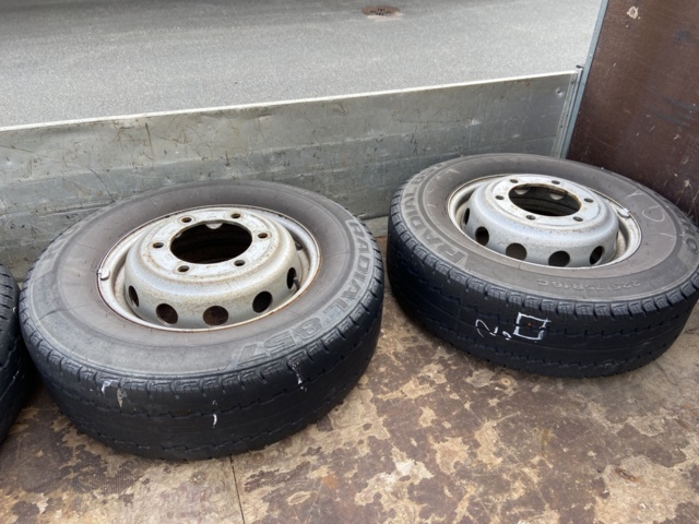 912548-58 Iveco Daily 3.0 HPT with crane and long bed -2006