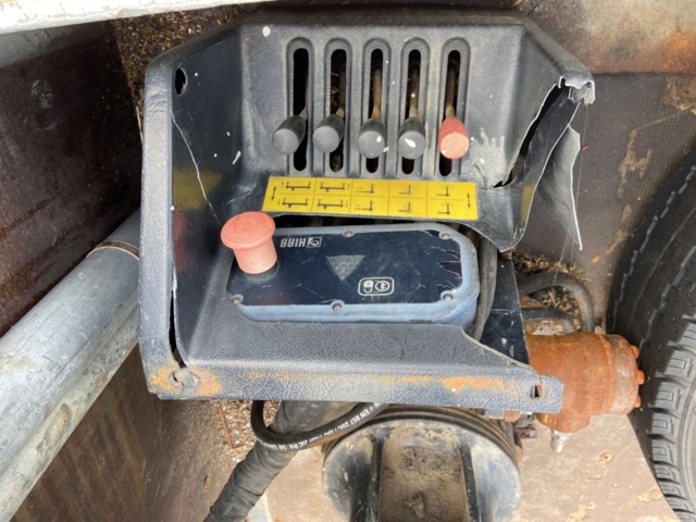 912548-62 Iveco Daily 3.0 HPT with crane and long bed -2006