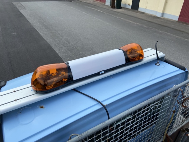 912548-65 Iveco Daily 3.0 HPT with crane and long bed -2006