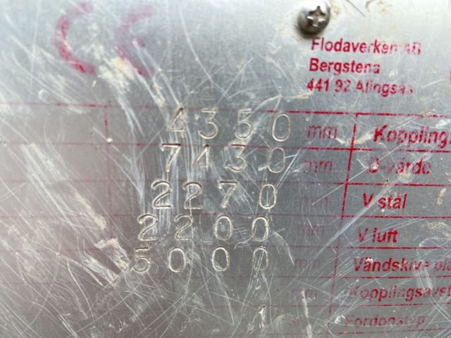 912548-67 Iveco Daily 3.0 HPT with crane and long bed -2006