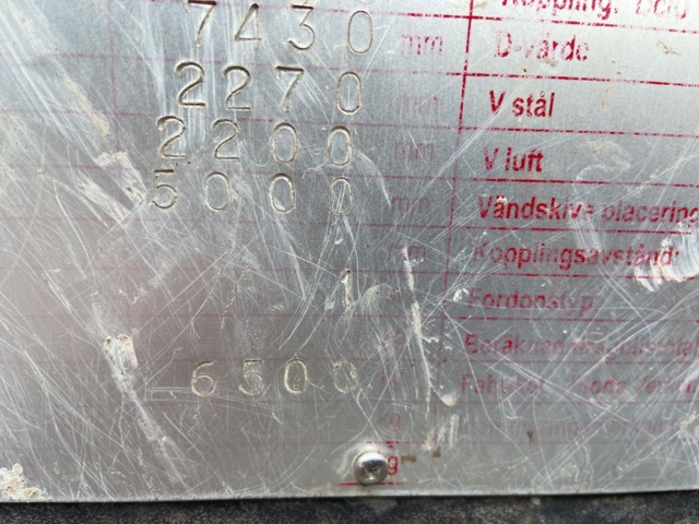 912548-68 Iveco Daily 3.0 HPT with crane and long bed -2006