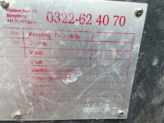 912548-69 Iveco Daily 3.0 HPT with crane and long bed -2006