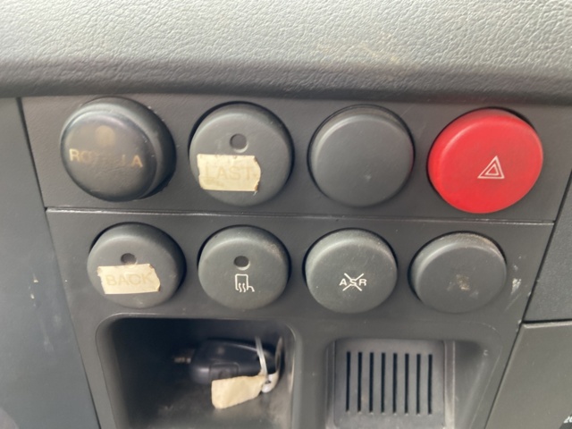 912548-77 Iveco Daily 3.0 HPT with crane and long bed -2006