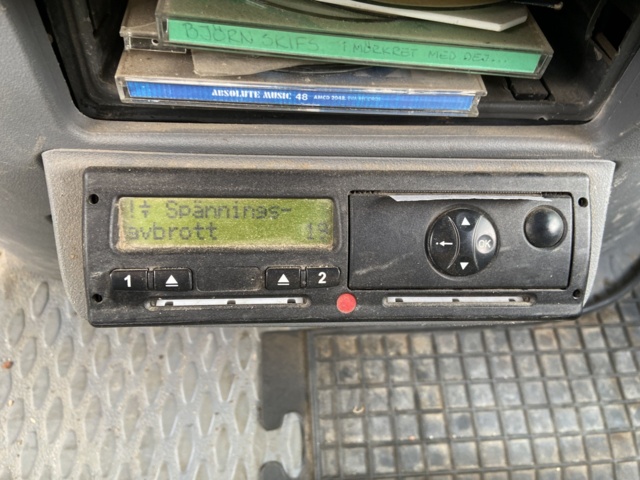 912548-79 Iveco Daily 3.0 HPT with crane and long bed -2006