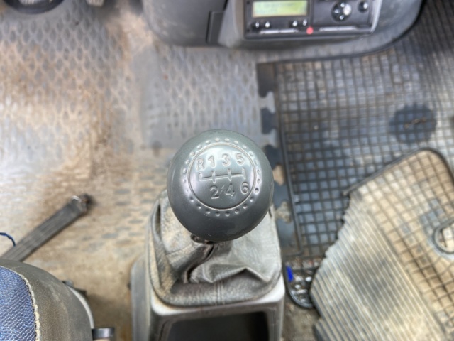 912548-80 Iveco Daily 3.0 HPT with crane and long bed -2006