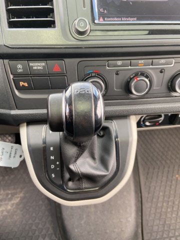 912543-68 Volkswagen Transporter 2.0 TDI 4Motion DSG -2017