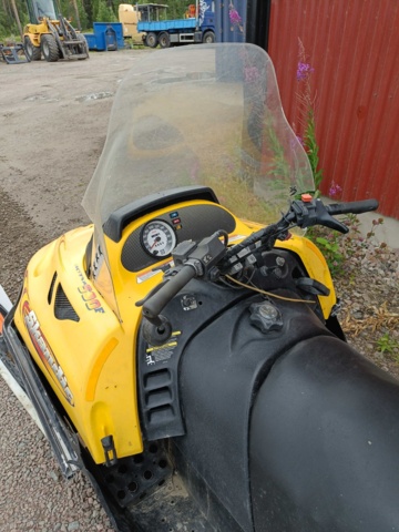 889221-18 Ski-Doo Skandic WT 500 -2002 Repair item