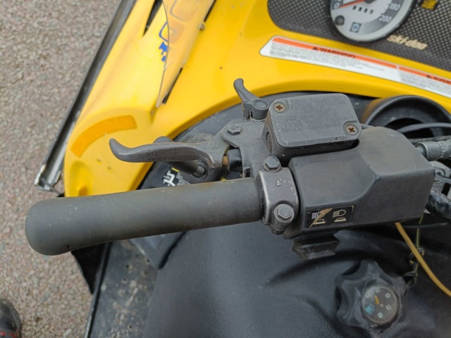 889221-21 Ski-Doo Skandic WT 500 -2002 Repair item