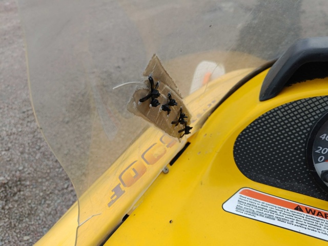 889221-27 Ski-Doo Skandic WT 500 -2002 Repair item