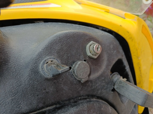 889221-29 Ski-Doo Skandic WT 500 -2002 Repair item