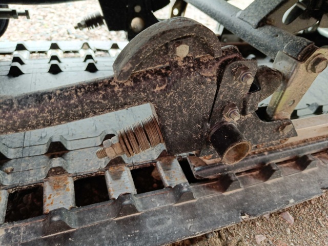 889221-41 Ski-Doo Skandic WT 500 -2002 Repair item