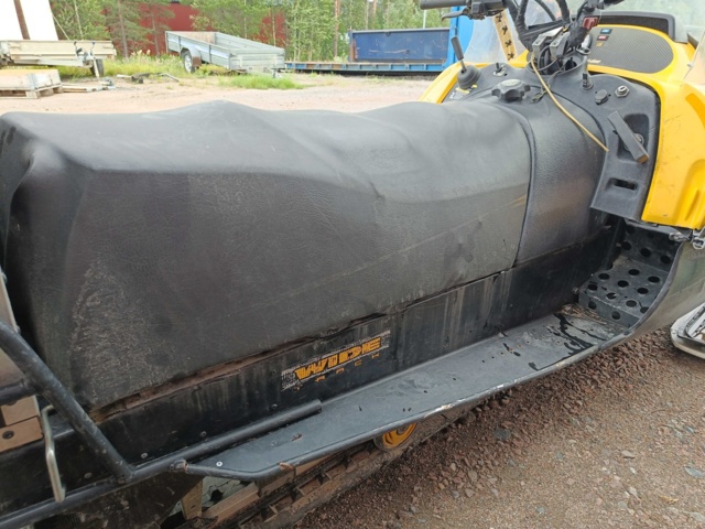 889221-44 Ski-Doo Skandic WT 500 -2002 Repair item