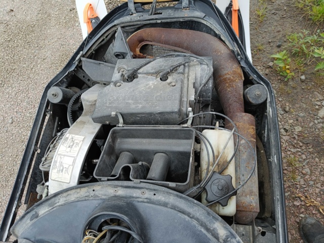 889221-46 Ski-Doo Skandic WT 500 -2002 Repair item