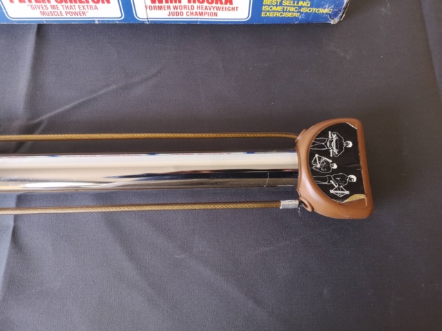 881793-11 Bull worker