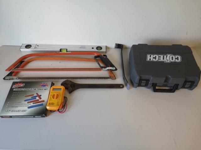 881765-2 Tool kit multimeter etc