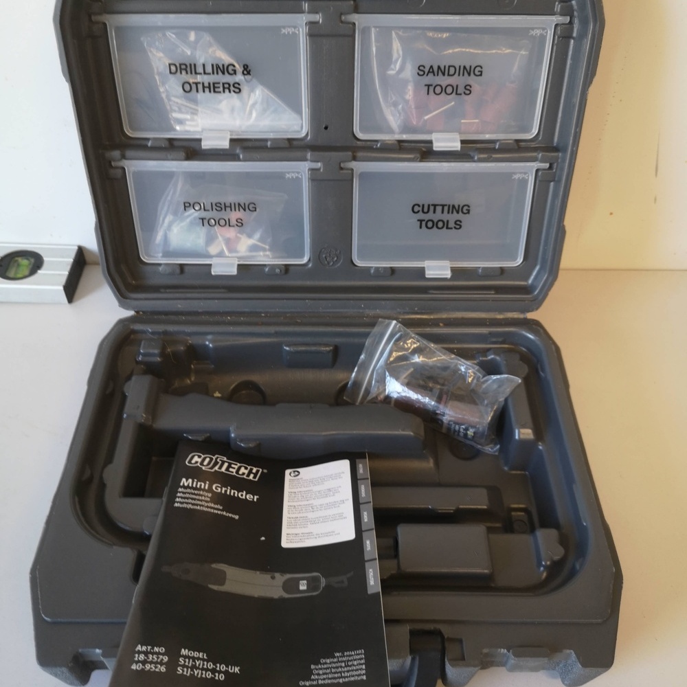 881765-1 Tool kit multimeter etc