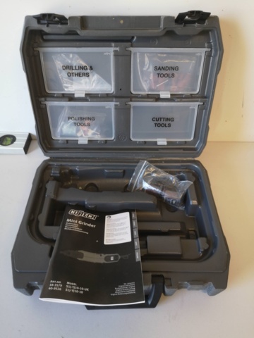 881765-1 Tool kit multimeter etc